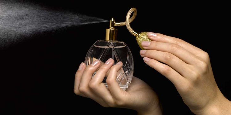 Empresa produz perfume com cheiro de familiares mortos em Noticias Empresa produz perfume com cheiro de familiares mortos
