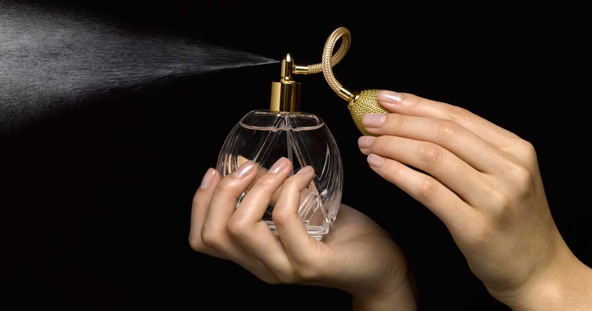 Empresa produz perfume com cheiro de familiares mortos