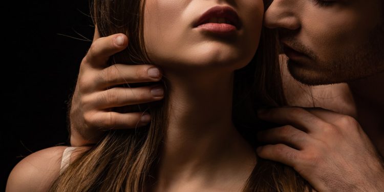 Que Cheiro de Perfume Excita os Homens? Descubra os Aromas que Despertam Atração! em Curiosidades Que Cheiro de Perfume Excita os Homens? Descubra os Aromas que Despertam Atração!