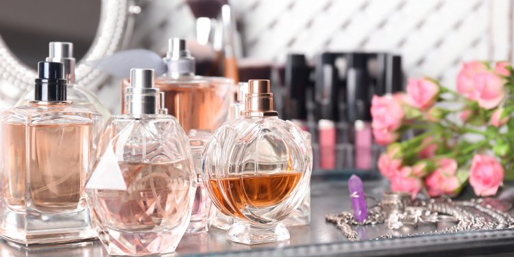 Descubra o Processo na Criação de Perfumes: Da Inspiração à Embalagem em Perfumes Descubra o Processo na Criação de Perfumes: Da Inspiração à Embalagem