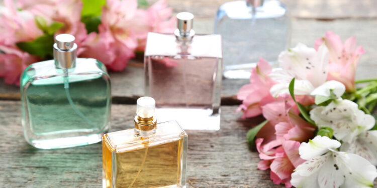 A Ciência por Trás dos Aromas e Cheiros em Novidades Descubra o Processo na Criação de Perfumes: Da Inspiração à Embalagem