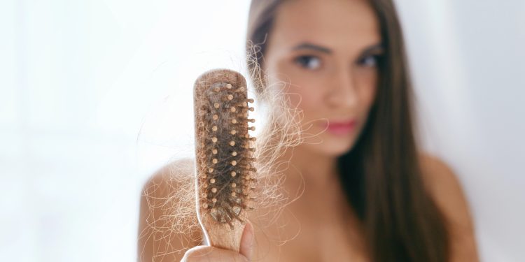 9 Dicas para ajudar a prevenir a queda de cabelo em Cabelos 9 Dicas para ajudar a prevenir a queda de cabelo