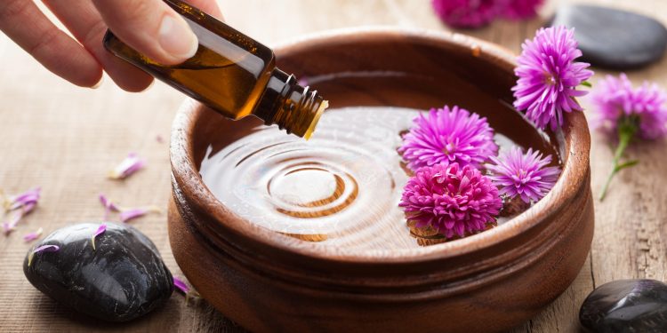 A Arte da Aromaterapia: Benefícios e Usos dos Aromas para a Saúde e Bem-Estar em Perfumes A Arte da Aromaterapia: Benefícios e Usos dos Aromas para a Saúde e Bem-Estar
