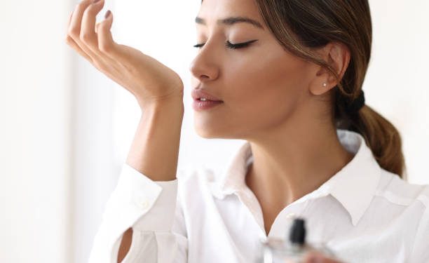 Os Benefícios de Criar Frascos de Perfume Personalizados ao Lançar uma Marca de Perfumes em Noticias Perfumes de Mulher: O Que Uma Mulher Procura ao Comprar um Perfume