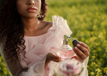 Perfumes de Mulher: O Que Uma Mulher Procura ao Comprar um Perfume