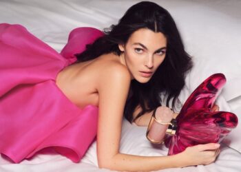 Carolina Herrera La Bomba Eau de Parfum 2025 em Marcas de Perfumes Carolina Herrera La Bomba Eau de Parfum 2025