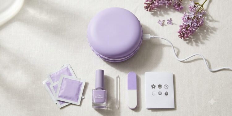 Unhas de Salão em Casa: O Fascínio do Kit Le Mini Macaron Lilac Blossom